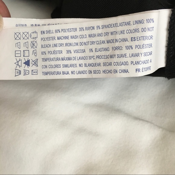 Forever 21 black high waisted shorts - Picture 5 of 5